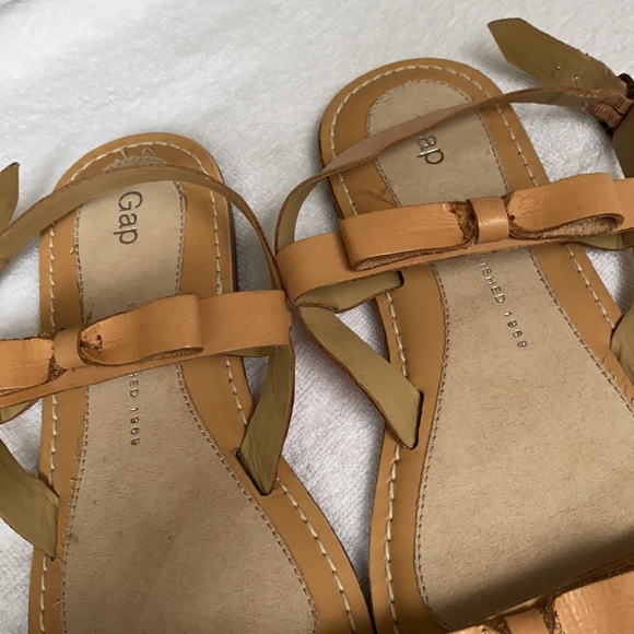 NWOT GAP Genuine leather Sandals - Picture 3 of 8